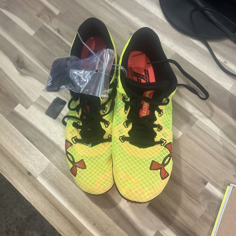 Under Armour Unisex Kick Distance 4 track spikes Men's11.5 - W13 - Picture 13 of 14